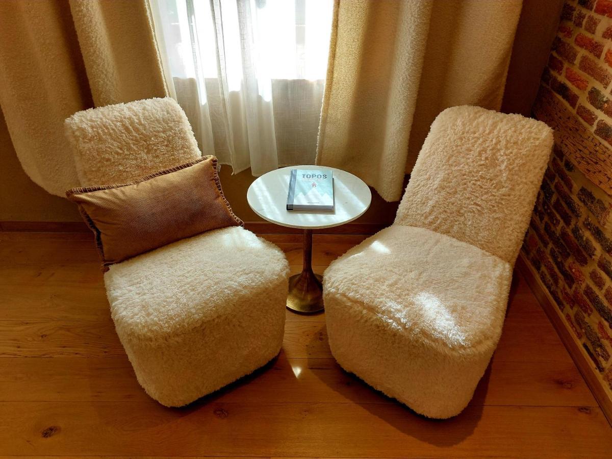 Les Suites De Petit Bomal Дюрбюи Экстерьер фото